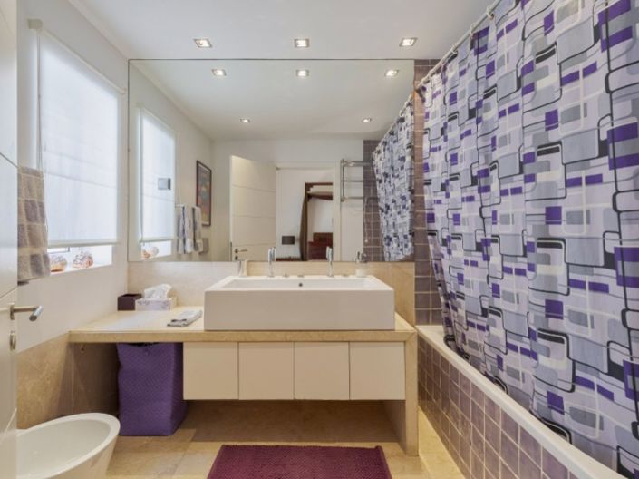 Image No.43-7 Bed House for sale