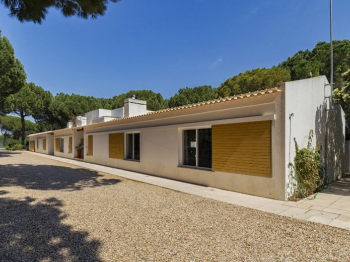 Image No.6-7 Bed House for sale