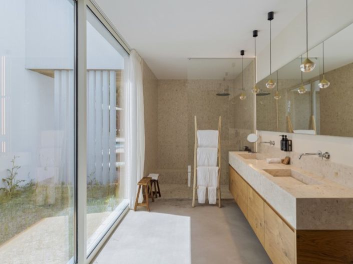 Image No.24-3 Bed House for sale