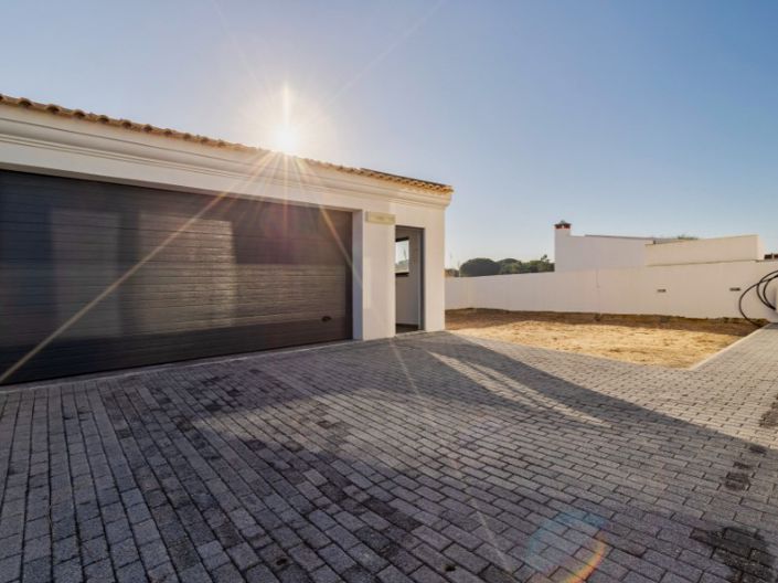 Image No.22-4 Bed House for sale