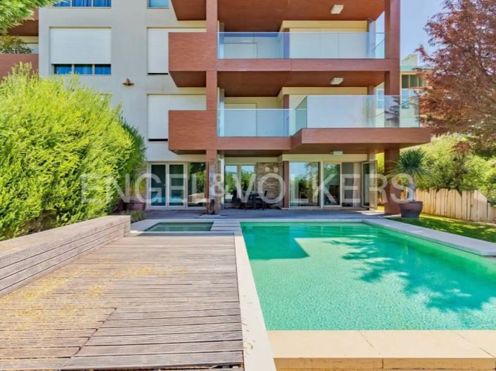 Image No.26-2 Bed Apartment for sale
