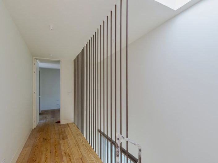 Image No.17-4 Bed House for sale