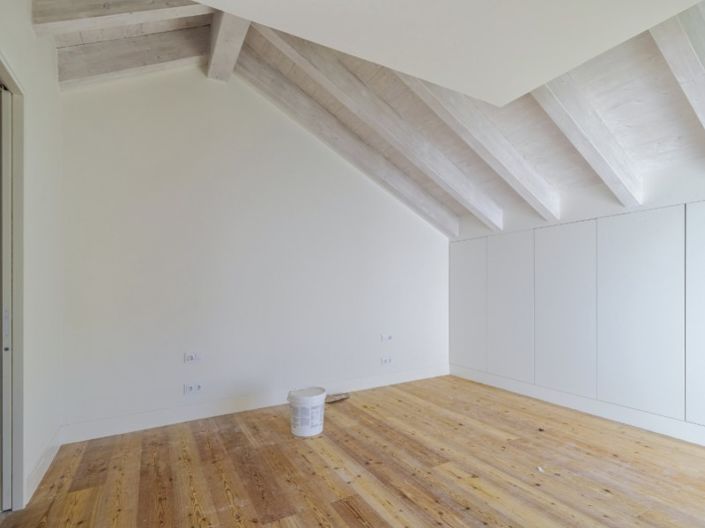 Image No.20-4 Bed House for sale