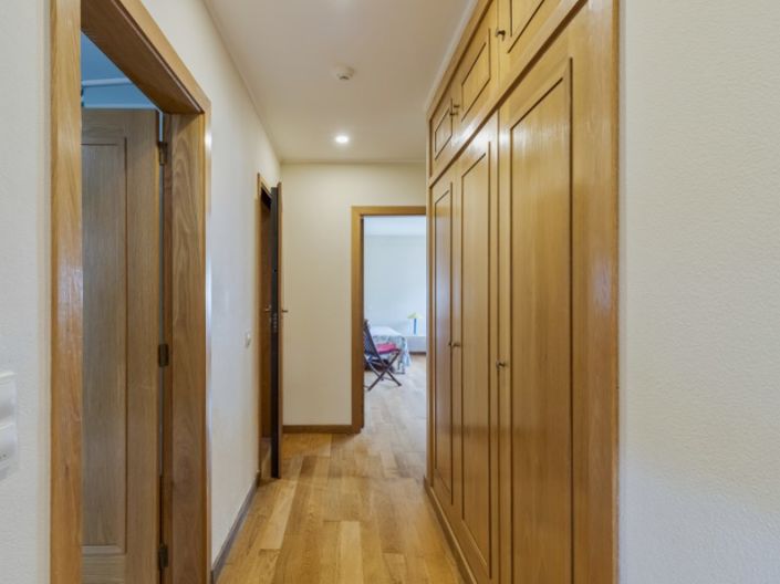 Image No.12-4 Bed House for sale