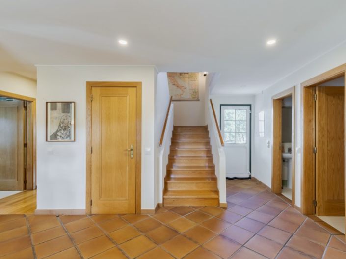 Image No.5-4 Bed House for sale