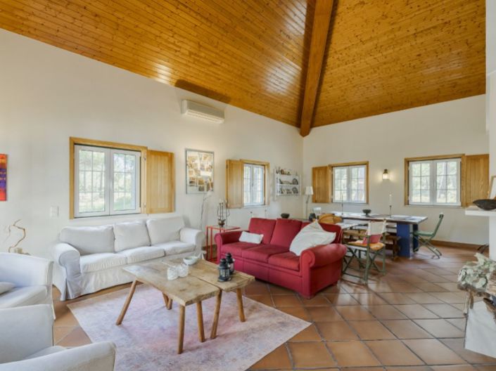 Image No.6-4 Bed House for sale