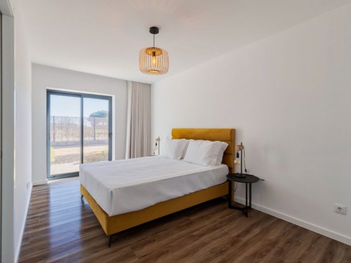 Image No.14-4 Bed House for sale