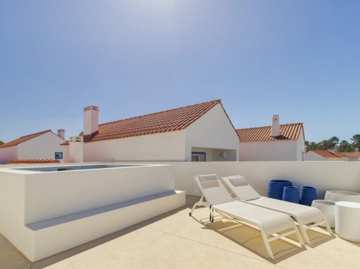 Image No.26-4 Bed House for sale