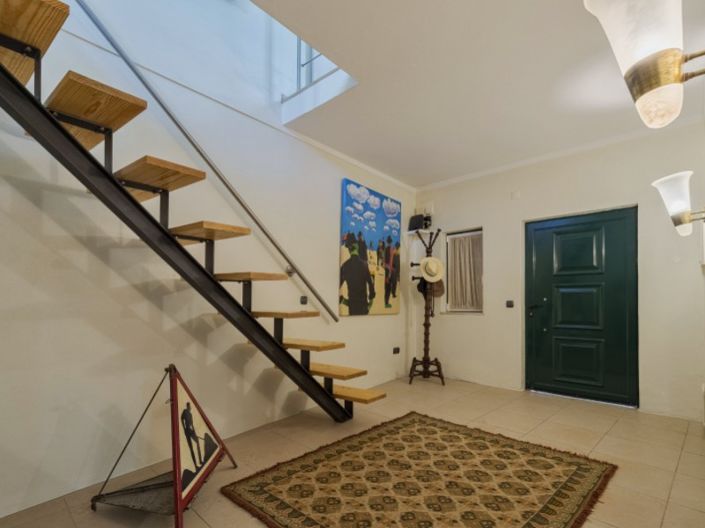 Image No.2-1 Bed House for sale