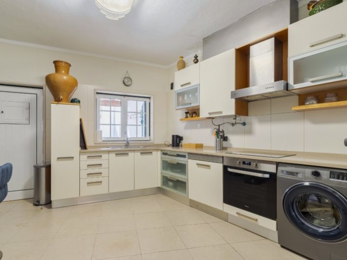 Image No.4-1 Bed House for sale