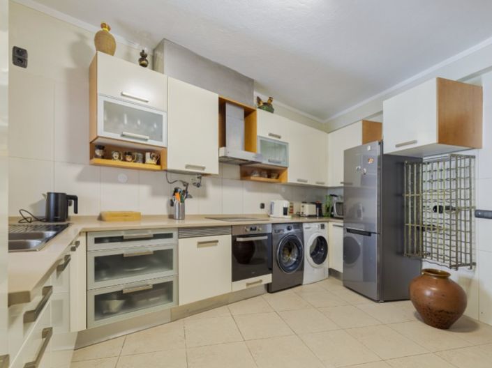 Image No.6-1 Bed House for sale