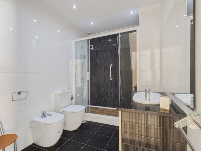 Image No.16-3 Bed House for sale