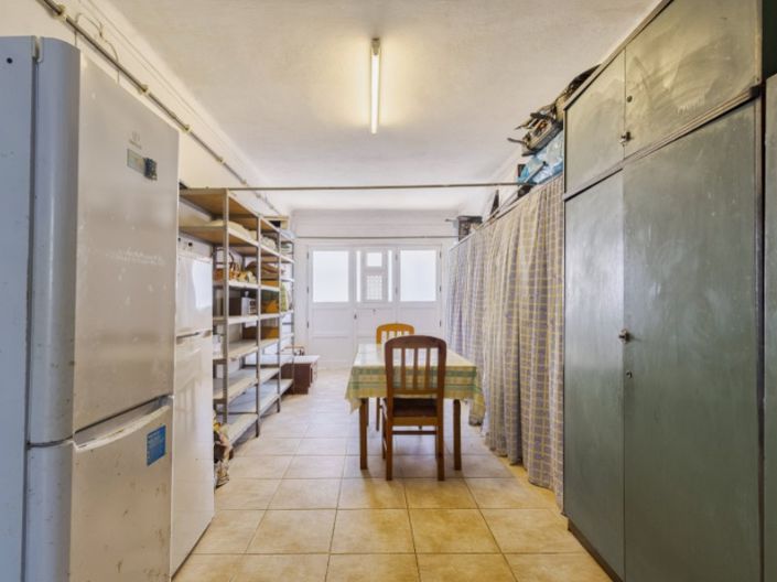 Image No.16-7 Bed House for sale