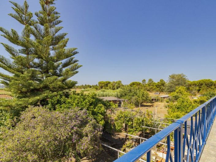 Image No.17-7 Bed House for sale
