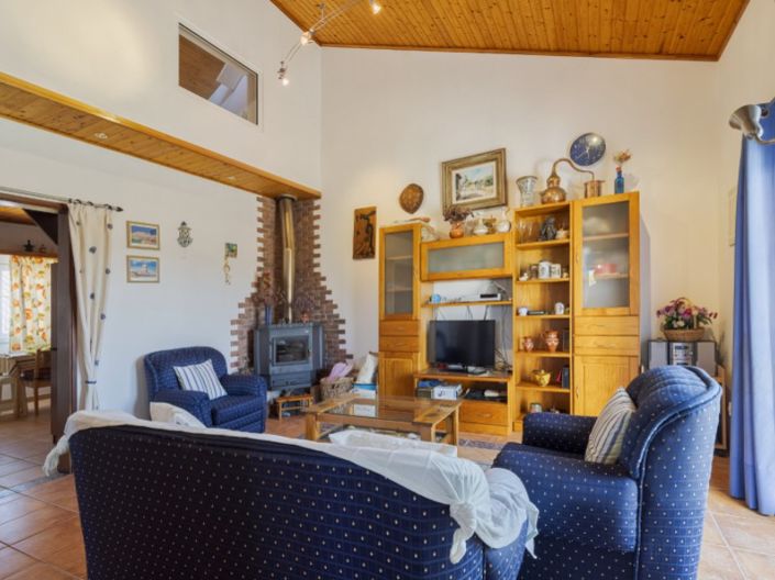 Image No.18-7 Bed House for sale
