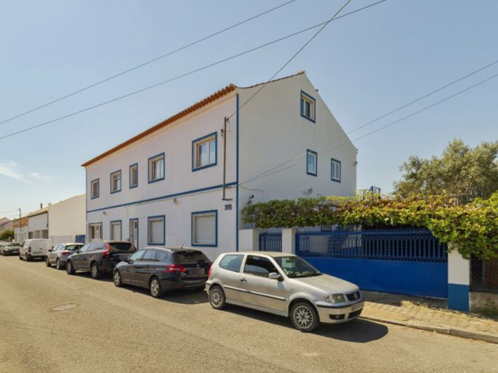 Image No.2-7 Bed House for sale