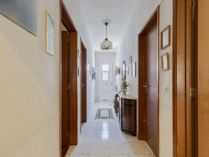 Image No.3-7 Bed House for sale
