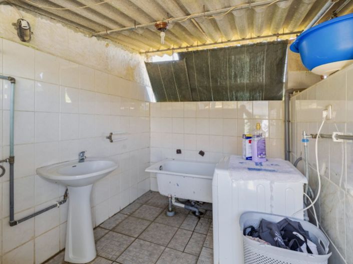 Image No.40-7 Bed House for sale