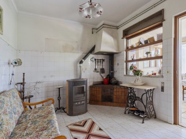 Image No.7-7 Bed House for sale
