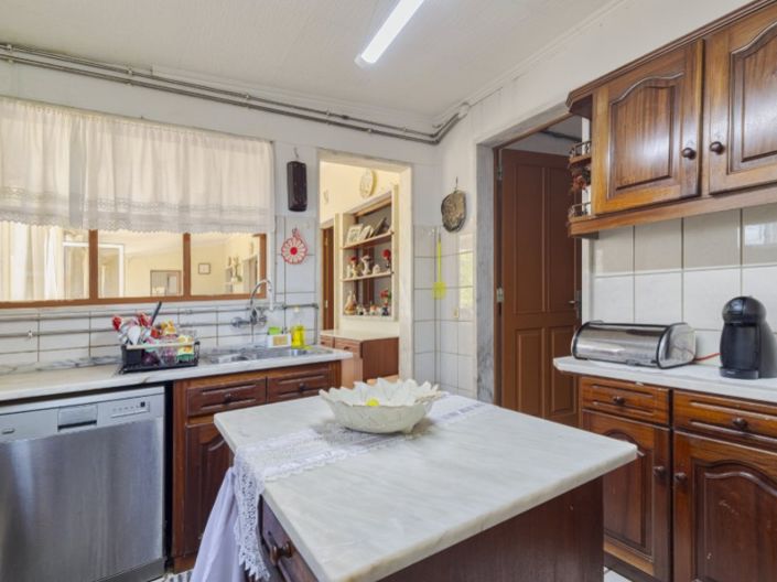 Image No.8-7 Bed House for sale