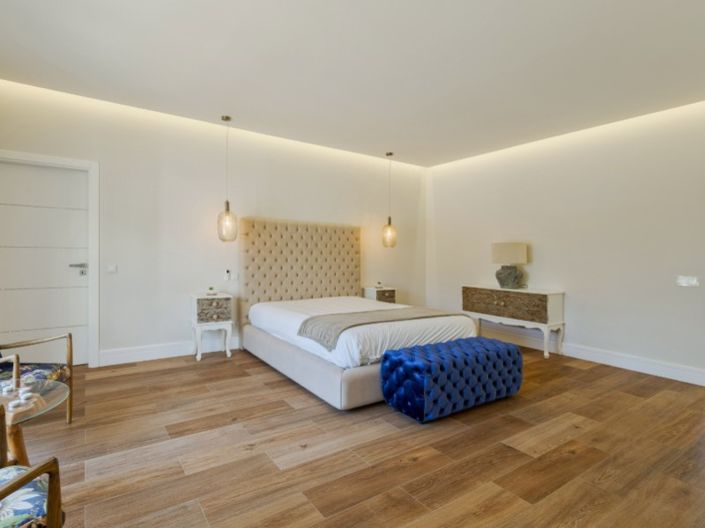 Image No.19-7 Bed House for sale