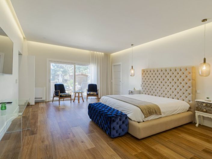 Image No.20-7 Bed House for sale