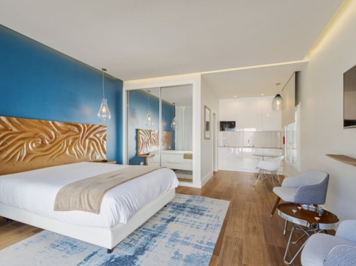 Image No.28-7 Bed House for sale