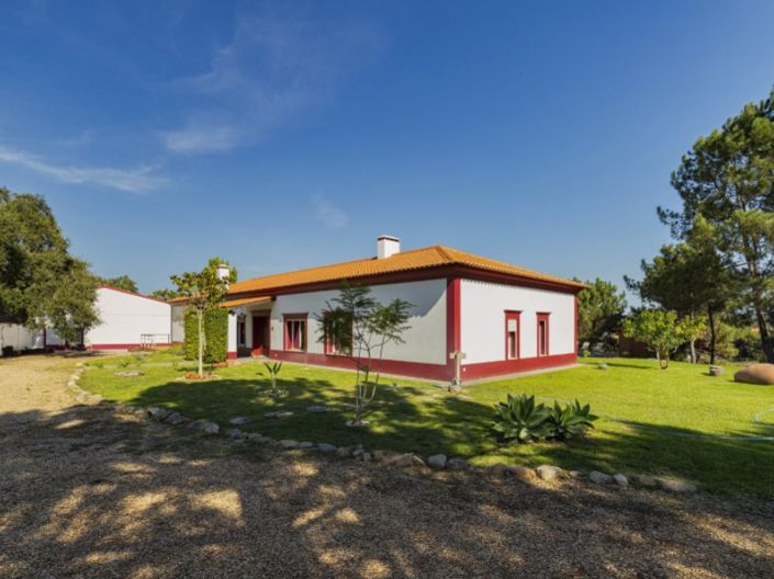 Image No.6-7 Bed House for sale