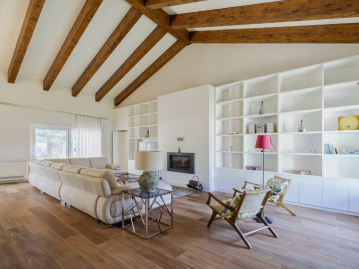 Image No.9-7 Bed House for sale