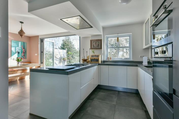 Image No.16-4 Bed House for sale