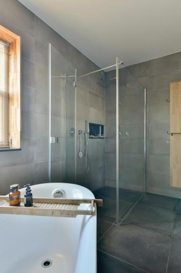 Image No.22-4 Bed House for sale