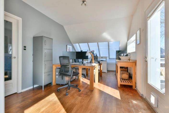 Image No.23-4 Bed House for sale