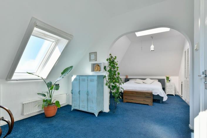 Image No.25-4 Bed House for sale