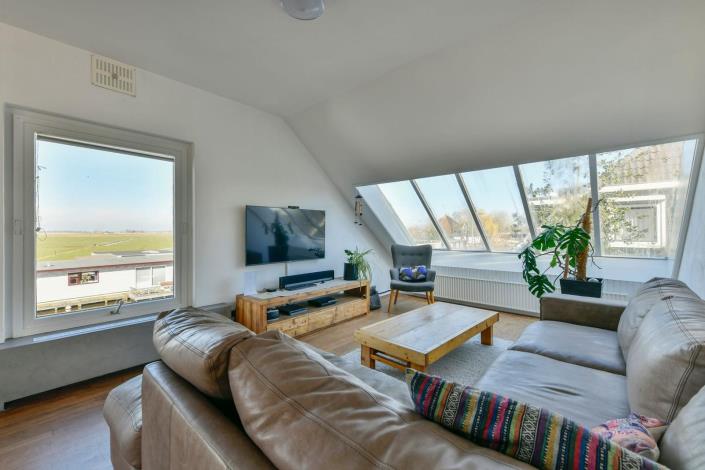 Image No.29-4 Bed House for sale