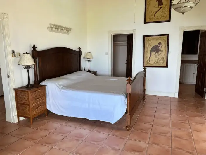 Image No.17-5 Bed House for sale