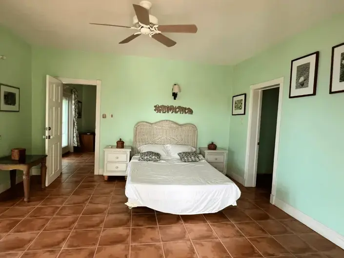 Image No.19-5 Bed House for sale