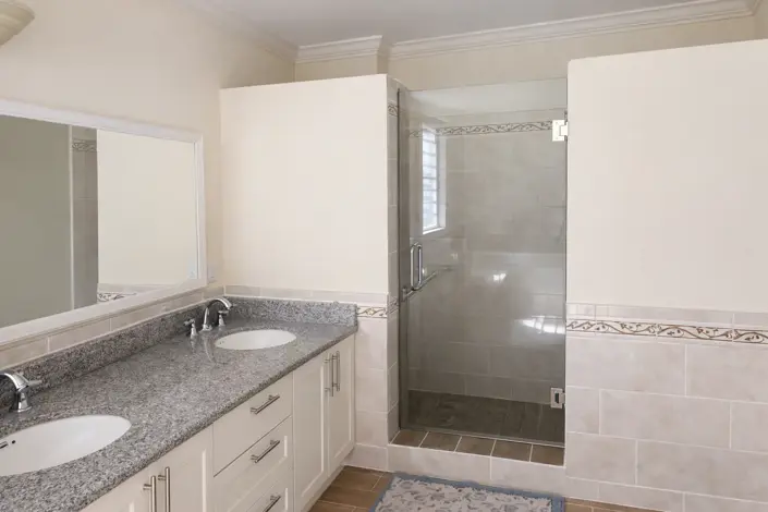 Image No.7-4 Bed House for sale