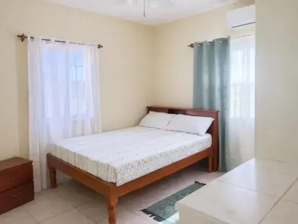 Image No.10-12 Bed Condo for sale