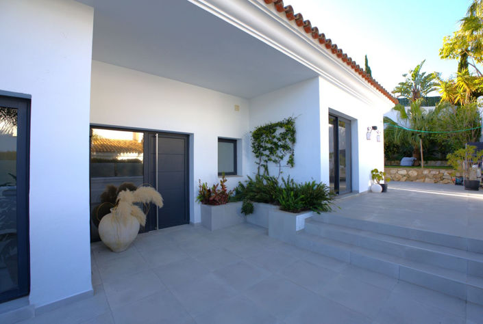 Image No.10-4 Bed Villa for sale