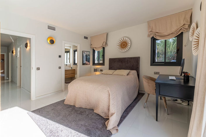 Image No.23-4 Bed Villa for sale