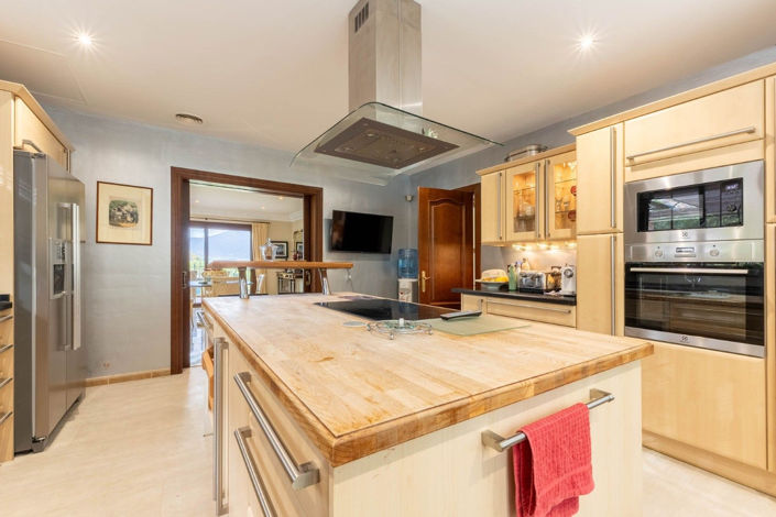 Image No.14-4 Bed Villa for sale