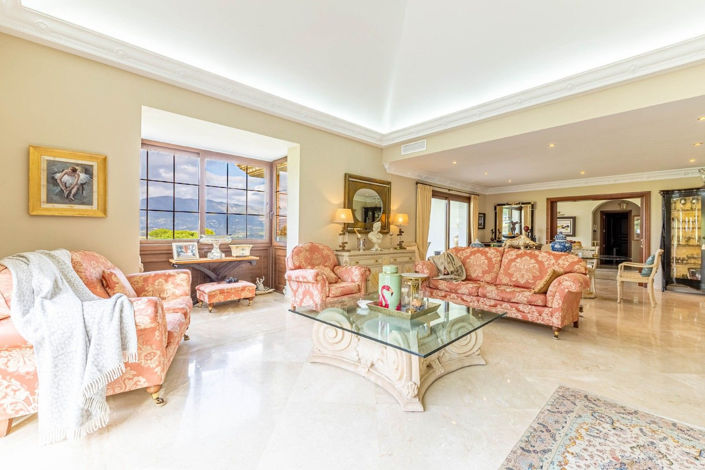 Image No.4-4 Bed Villa for sale