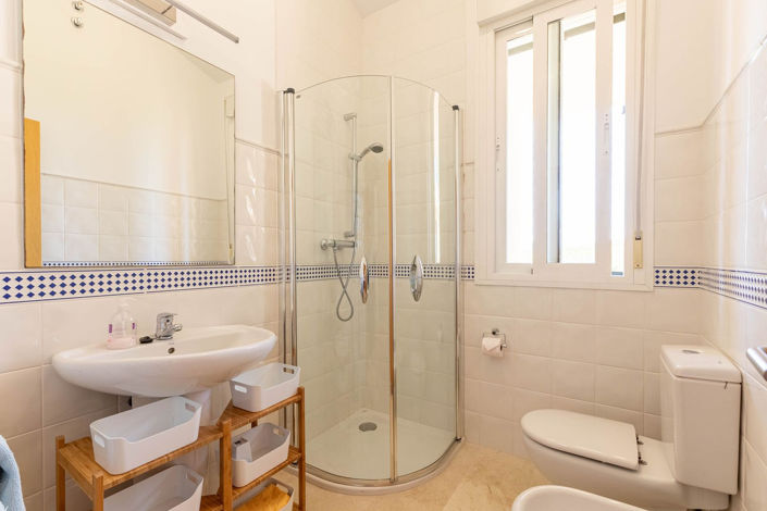 Image No.10-4 Bed Villa for sale