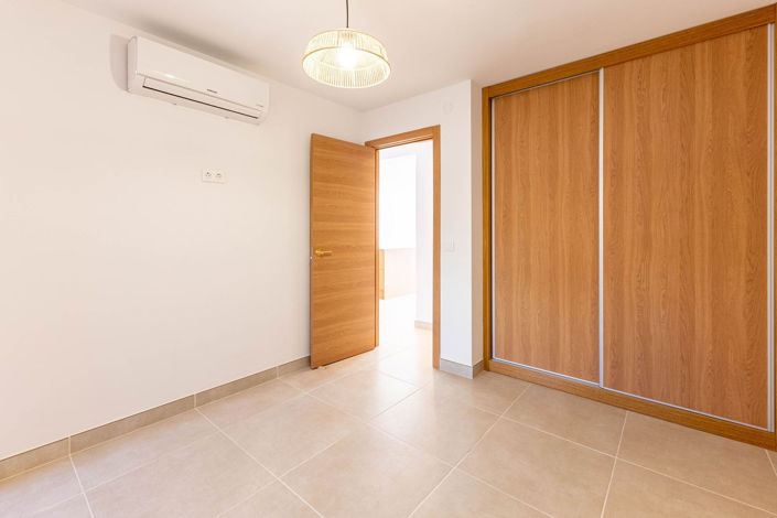 Image No.19-2 Bed Apartment for sale