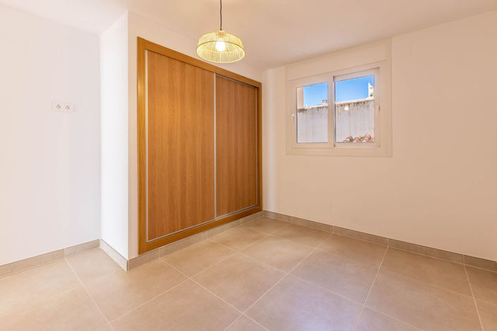 Image No.22-2 Bed Apartment for sale