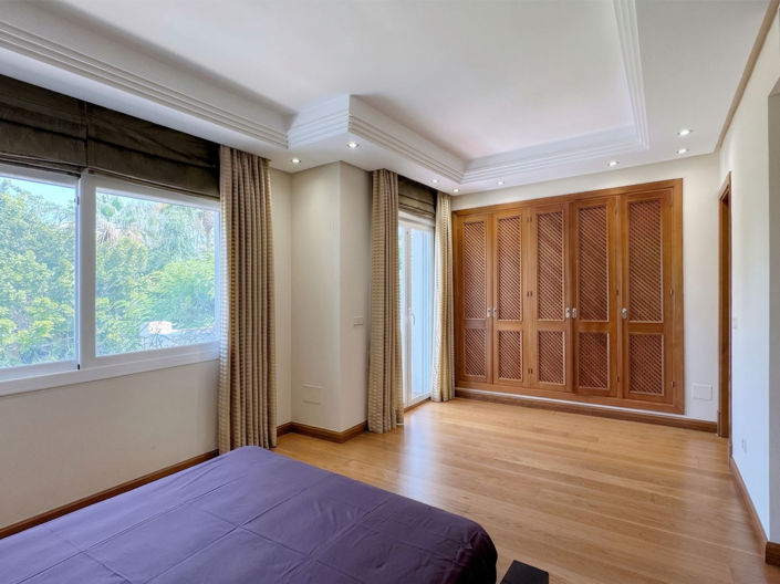 Image No.25-3 Bed Townhouse for sale