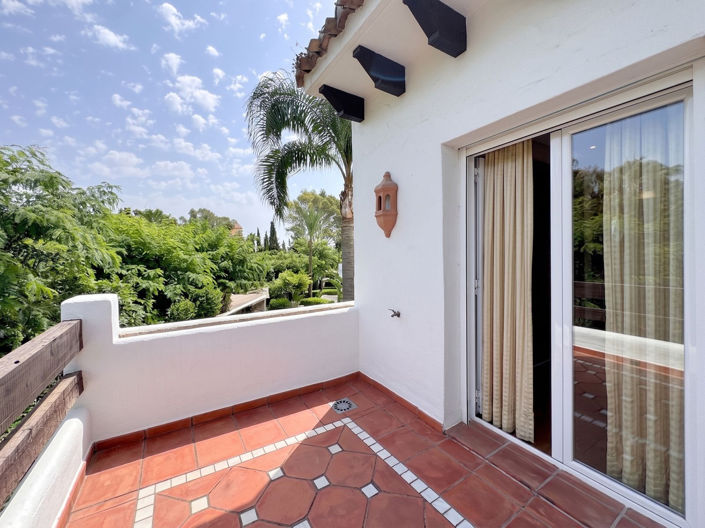 Image No.30-3 Bed Townhouse for sale