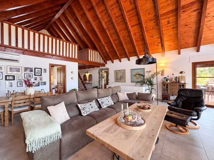 Image No.28-5 Bed Villa for sale