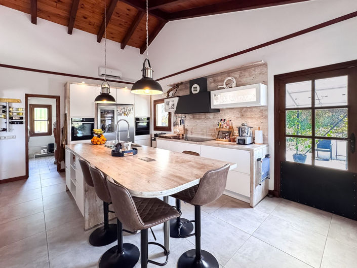 Image No.3-5 Bed Villa for sale