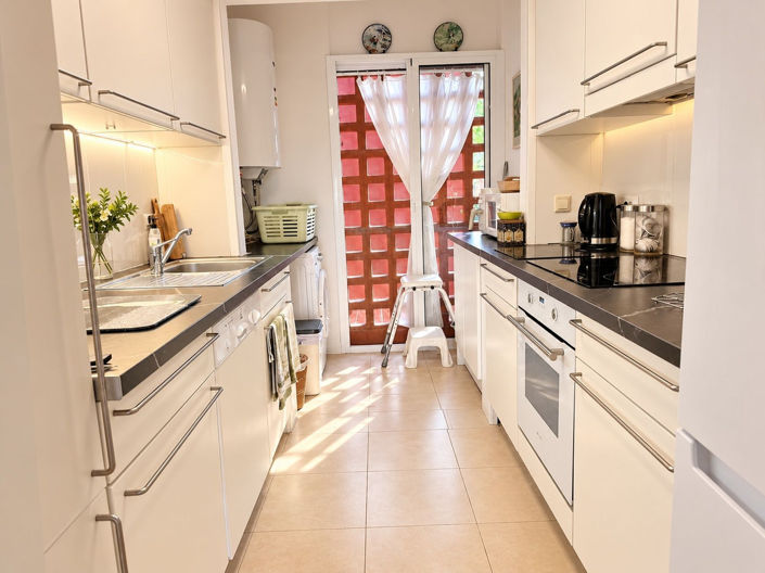 Image No.11-2 Bed Apartment for sale